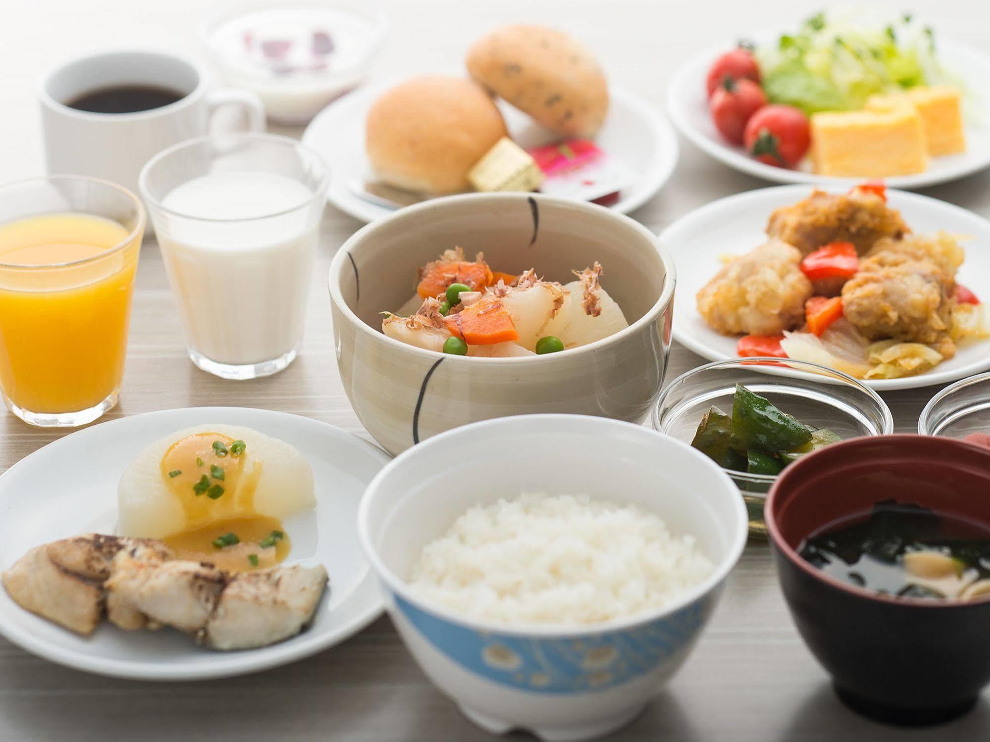 Sotetsu Fresa Inn Yokohama Totsuka Esterno foto